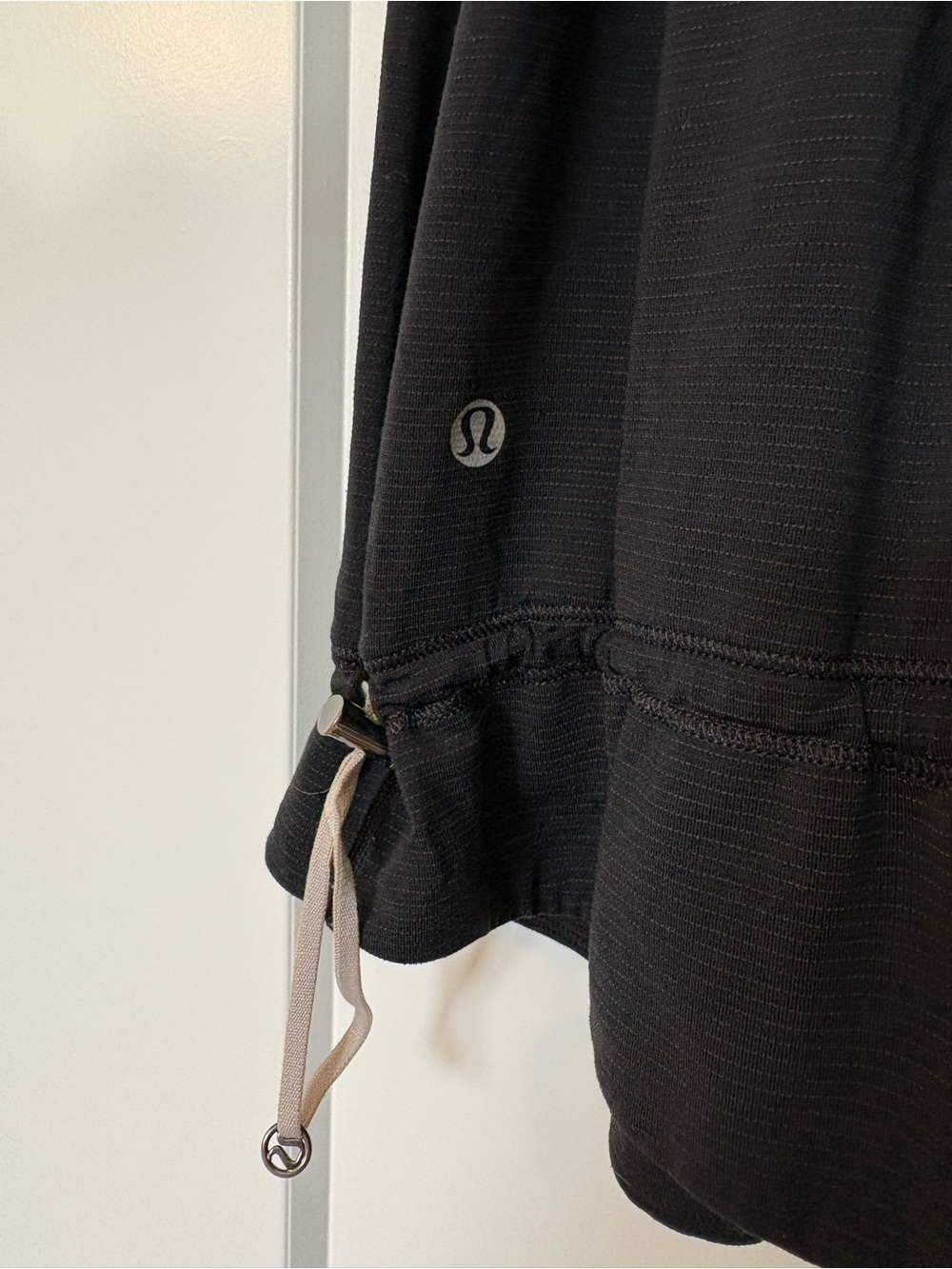 Lululemon Rest Less Tank. Sz 2 - Picture 6 of 7